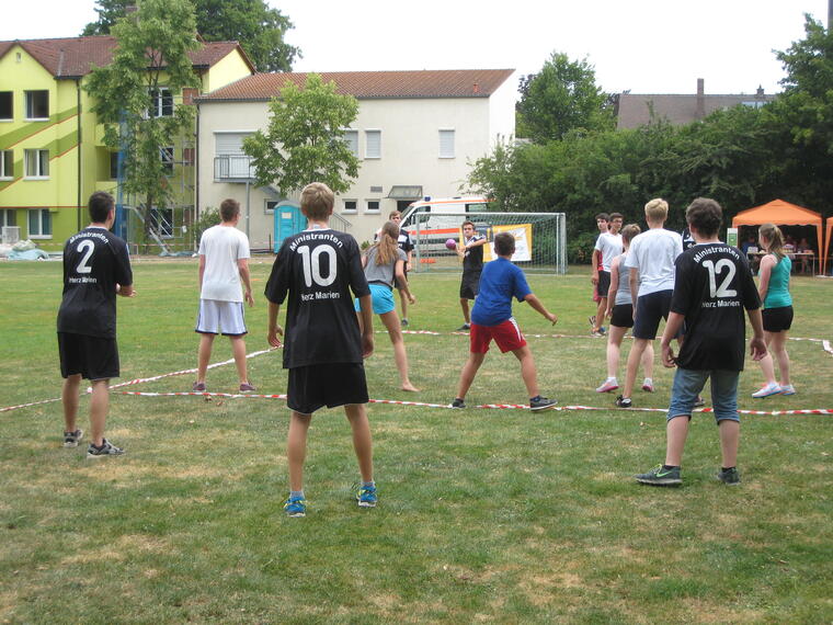 Ministranten beim Volleyballturnier